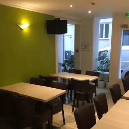 Hotel Mary's République