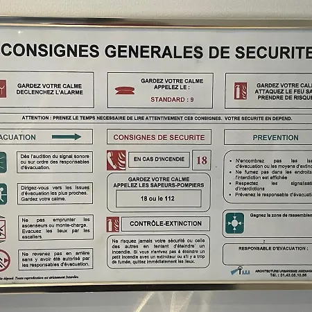 Hotel Mary's République Parigi