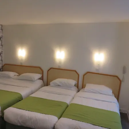 Mary's République Hotel 2*