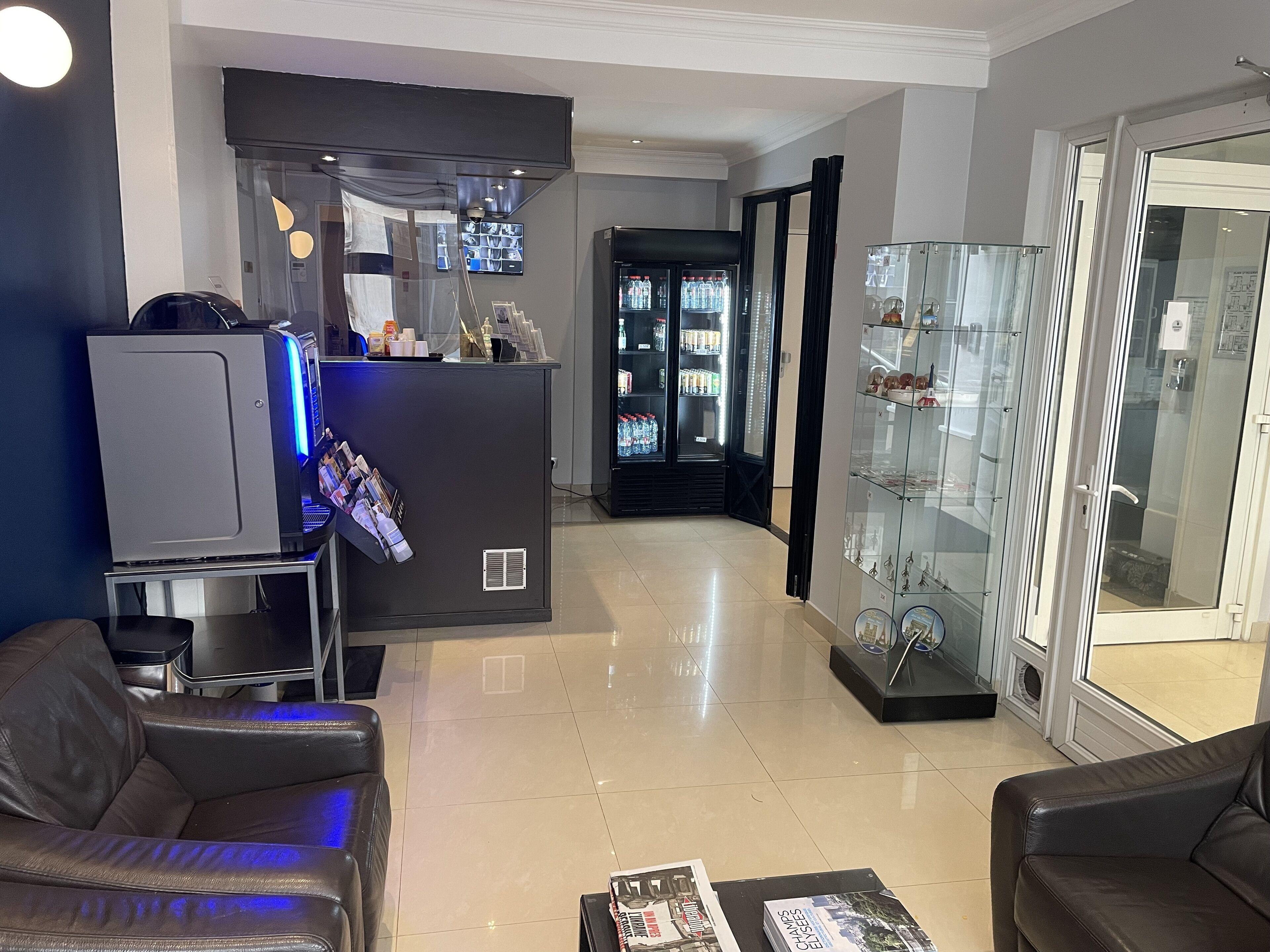 Hotel Mary's Republique 2*