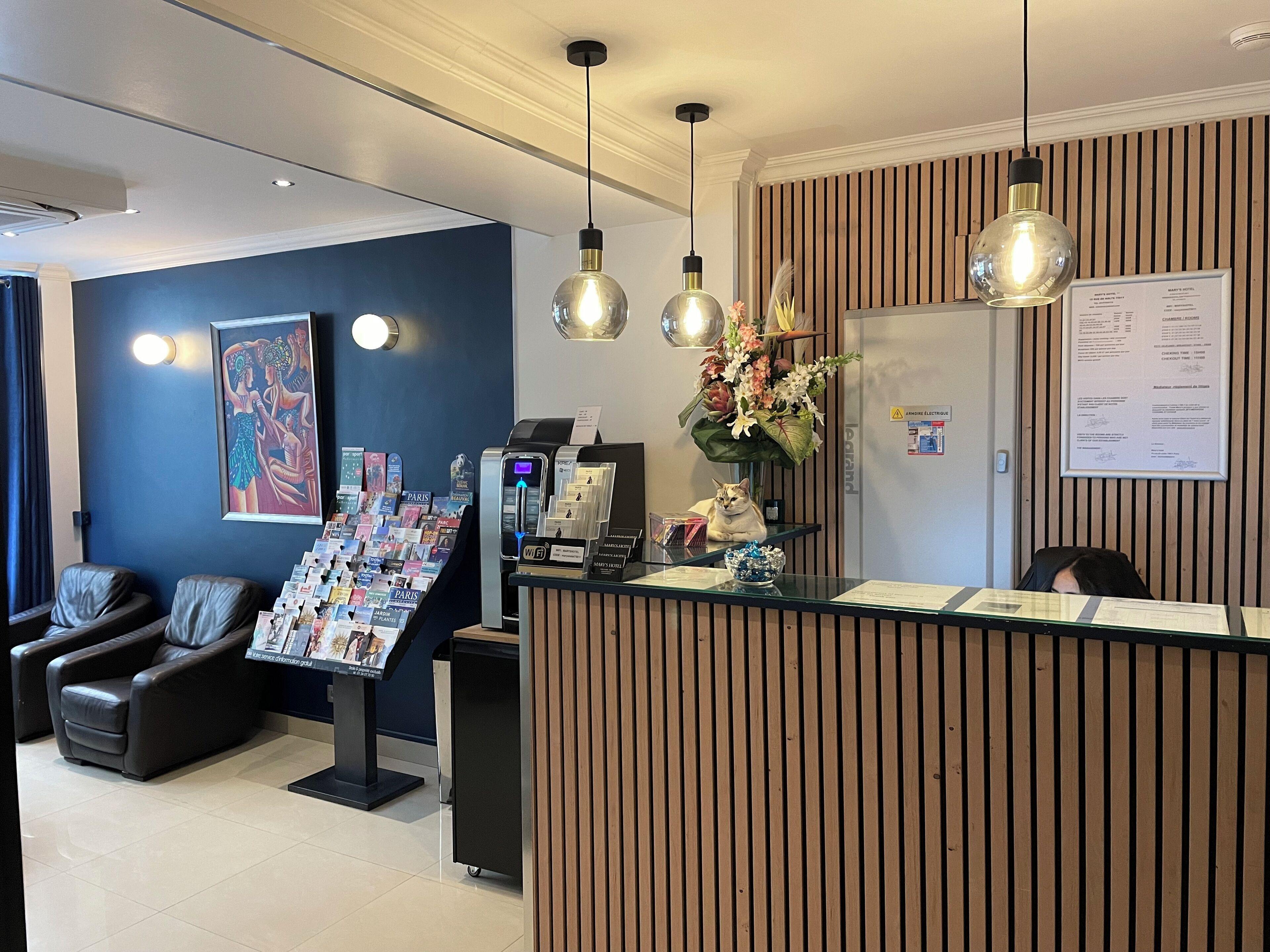 Hotel Mary's Republique Paris