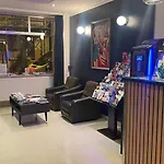 Mary\'s Hotel République