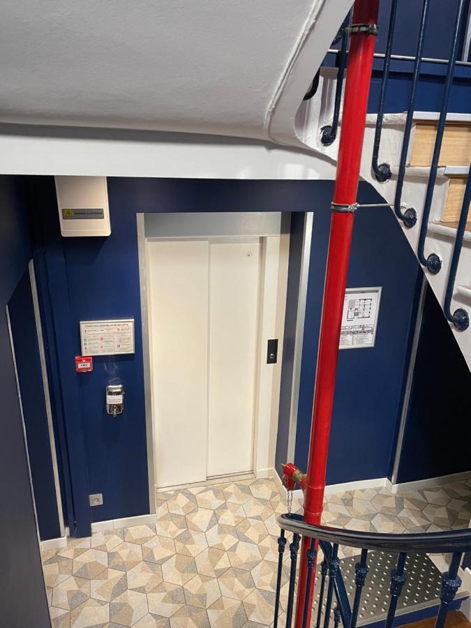 Mary's République Parigi