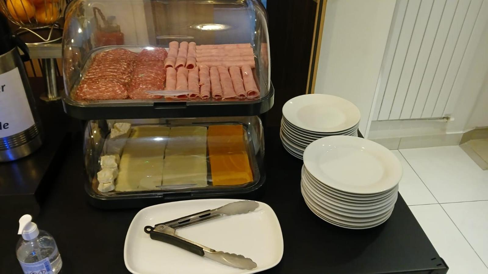 Hotel Mary's République Parigi