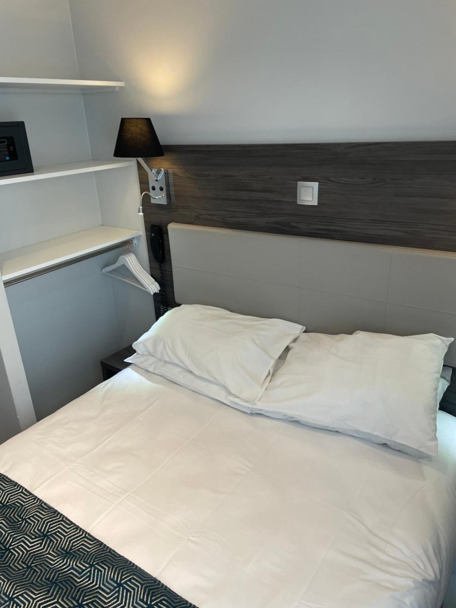 Hotel Mary's République 2*