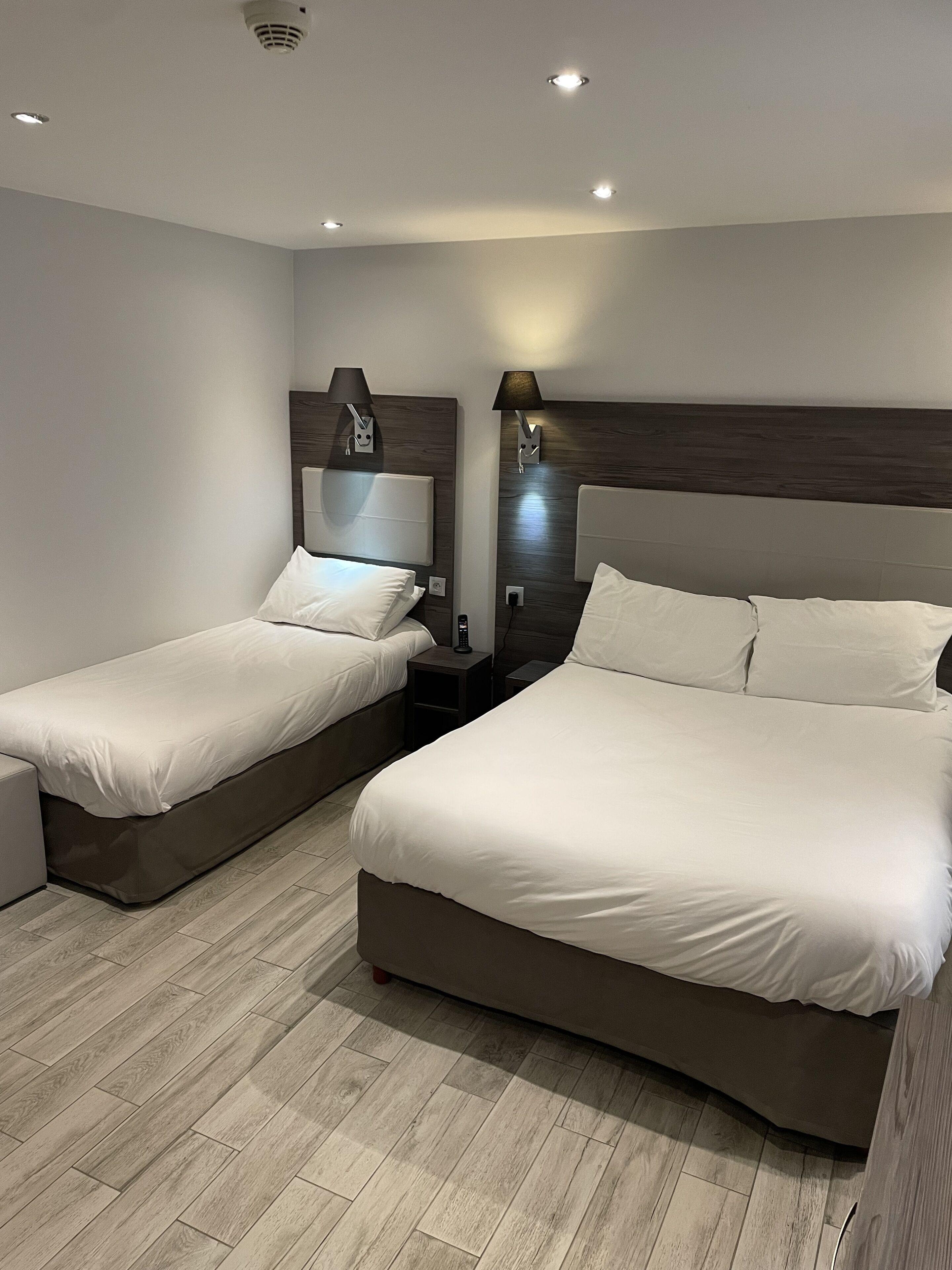 Hotel Mary's République Parigi