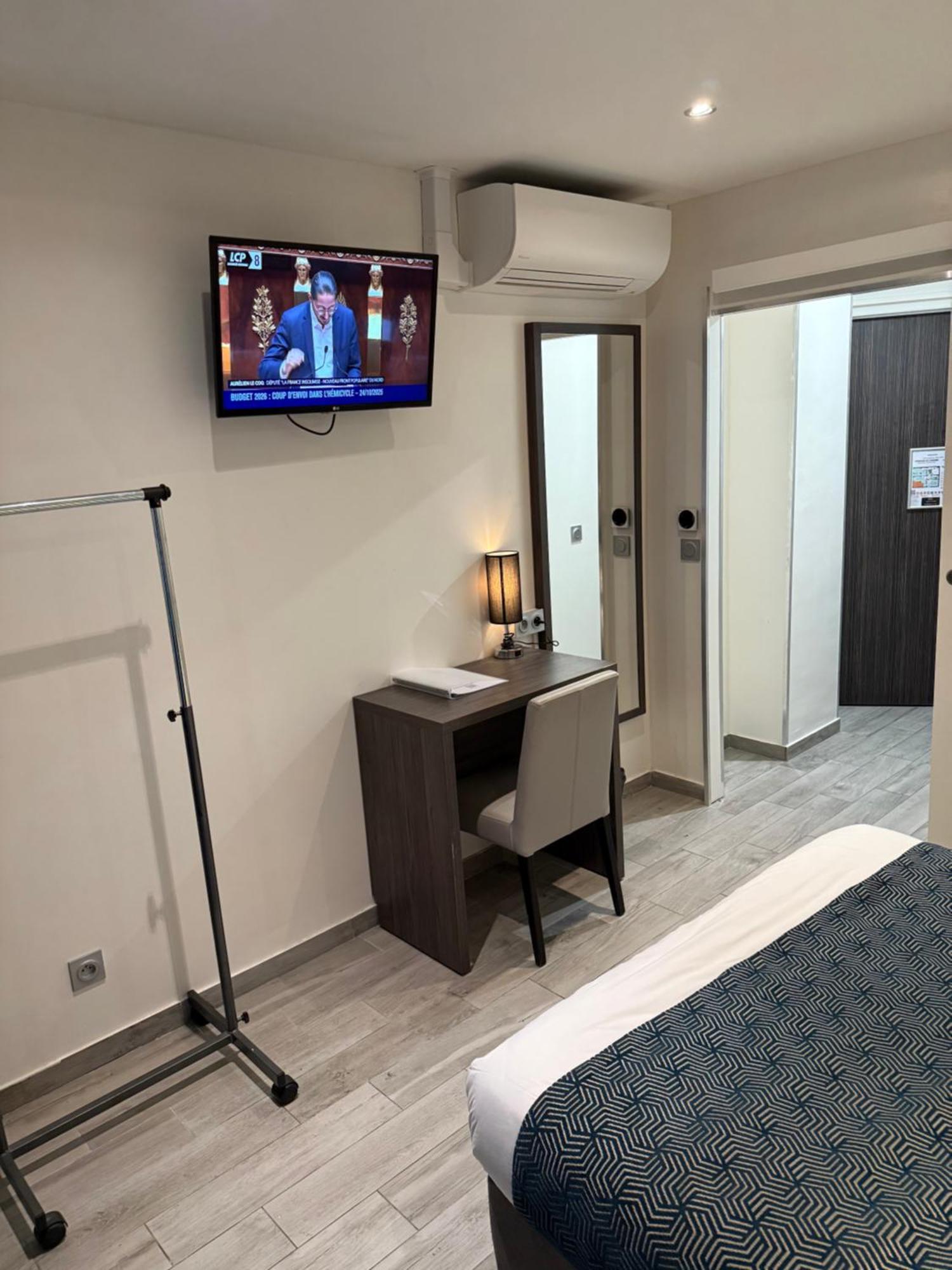 Mary's République Parigi